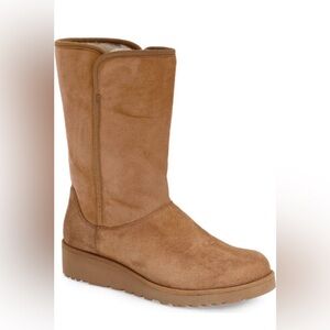 Ugg  Amie slim wedge boots chestnut size 10
